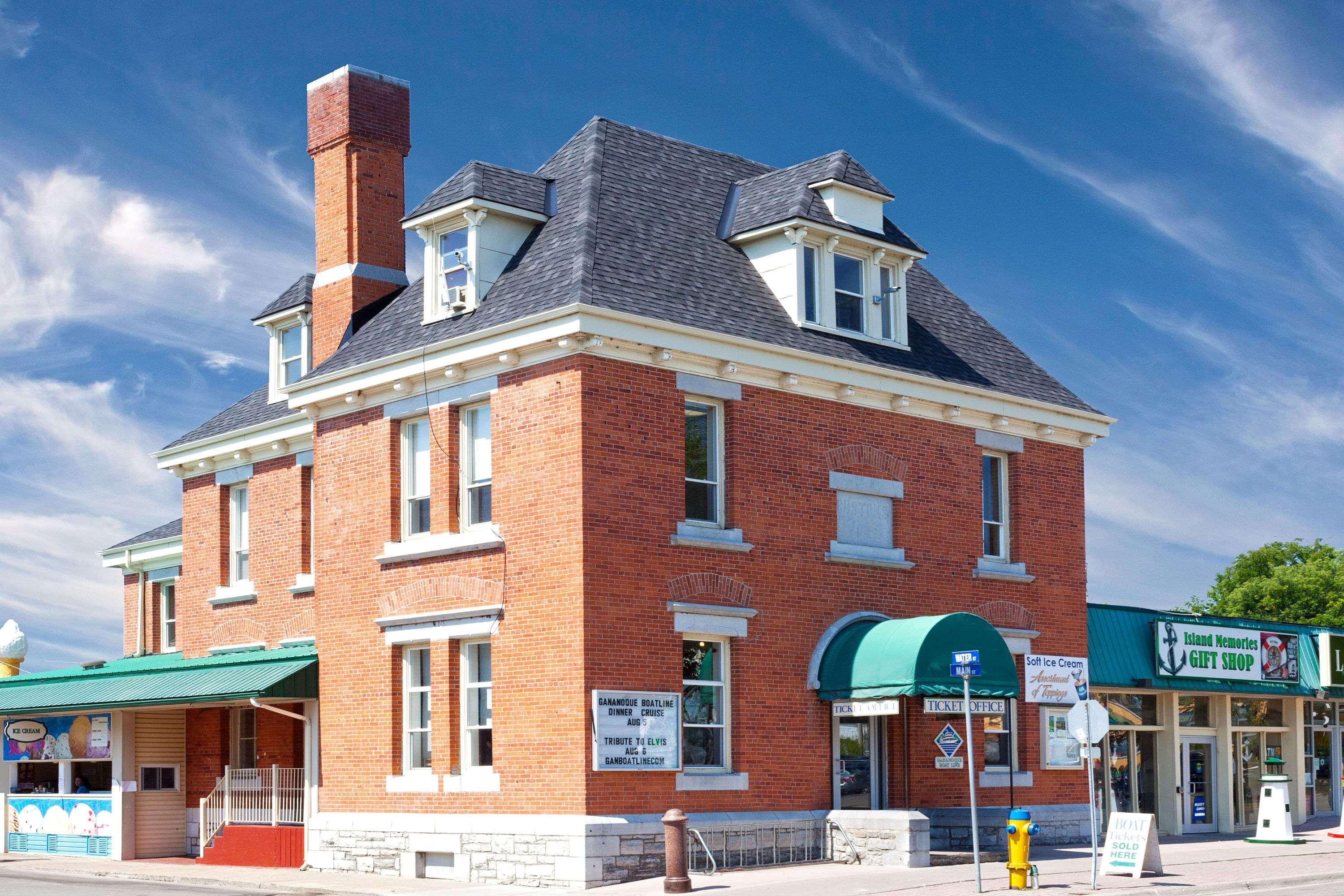 Ramada By Wyndham 1000 Islands Gananoque Hotel Exterior foto