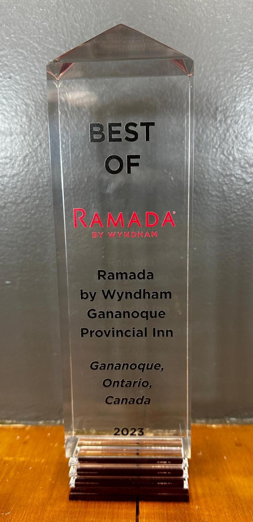 Ramada By Wyndham 1000 Islands Gananoque Hotel Exterior foto